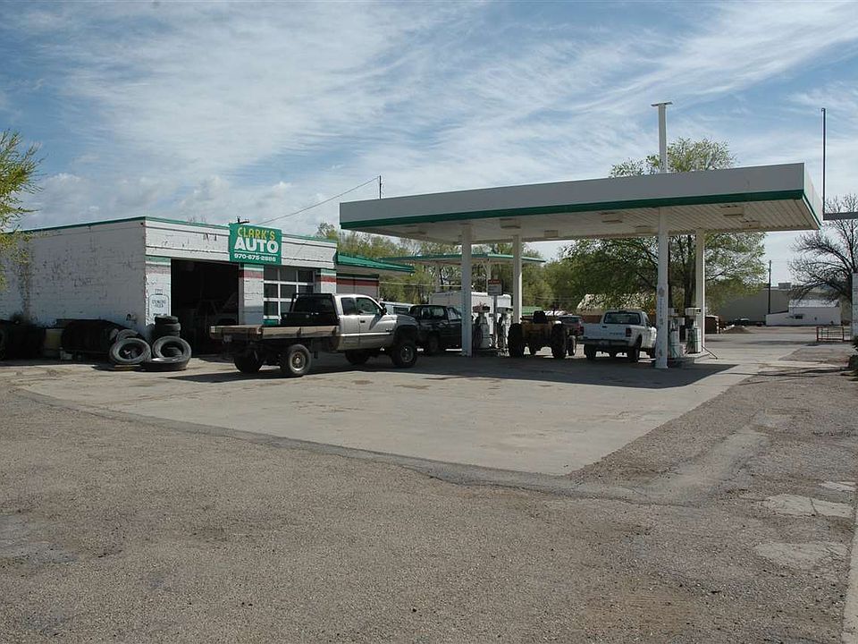 2nd image of 410 E Main St