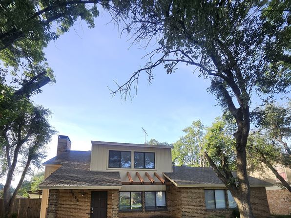 1915 Forestwood Dr