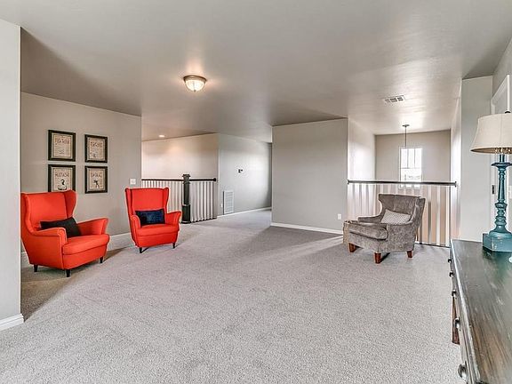 Large Bonus Room