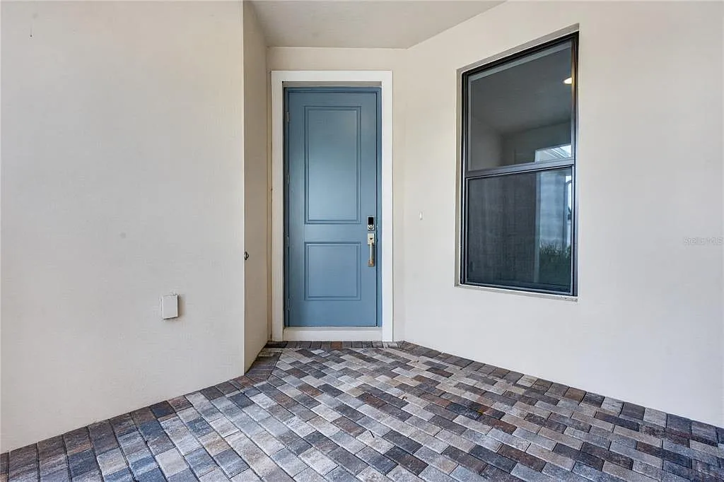 3 bed, 2.0 bath, 1602 sqft, $2,600 — Photo 3