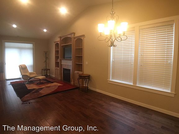 5th image of 7010 NE 56th St