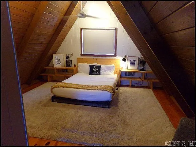136 Catalina Cir — Photo 11