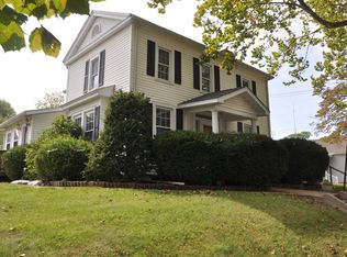 211 W Perry St, Pittsfield, IL 62363