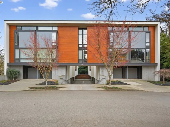 245 SW Meade St APT C3, Portland, OR 97201