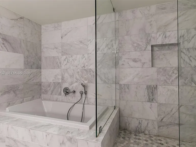 401 N Birch Rd #404 — Photo 7