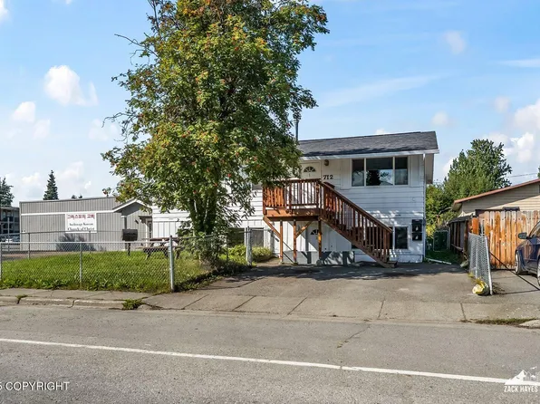 712 N Bragaw St, Anchorage, AK 99508