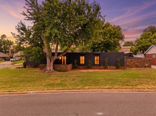 2904 Robin Rd, Midwest City, OK 73110