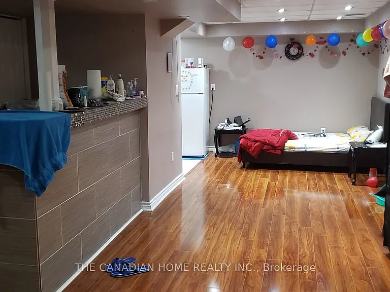 33 Baha Cres — Photo 20