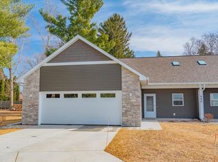 488 River Rd #1, Columbus, WI 53925