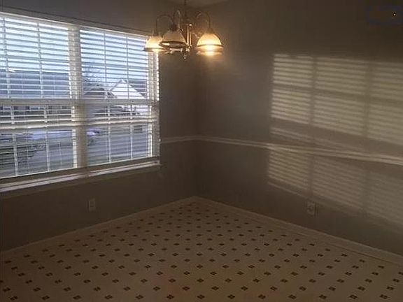 3rd image of 1293 Dalmally Dr