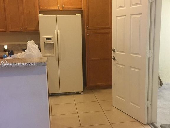 5th image of 17059 SW 96th St