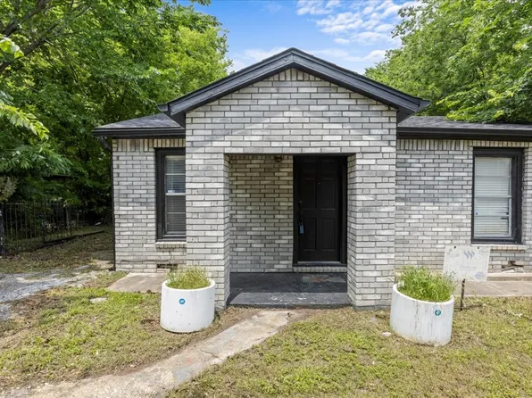 2569 Bruce St, Fort Worth, TX 76111