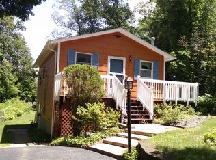 9 Birch Trl, Andover, NJ 07821