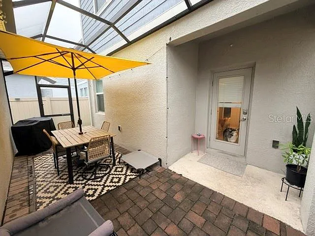 1704 Friendship Row — Photo 37