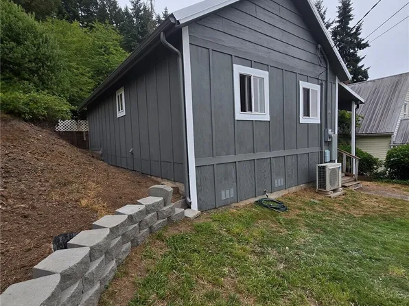 684 NE Franklin Avenue, Chehalis, WA 98532