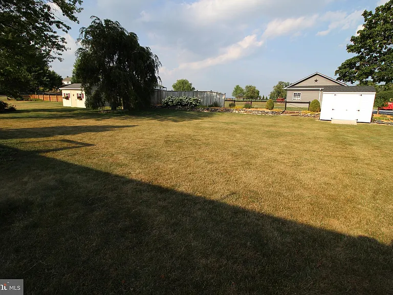 11 N Westview Dr — Photo 14