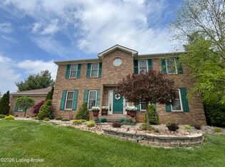 368 Woodsbend Dr, Elizabethtown, KY 42701
