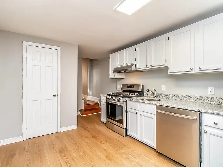 635 Portland St #A — Photo 13