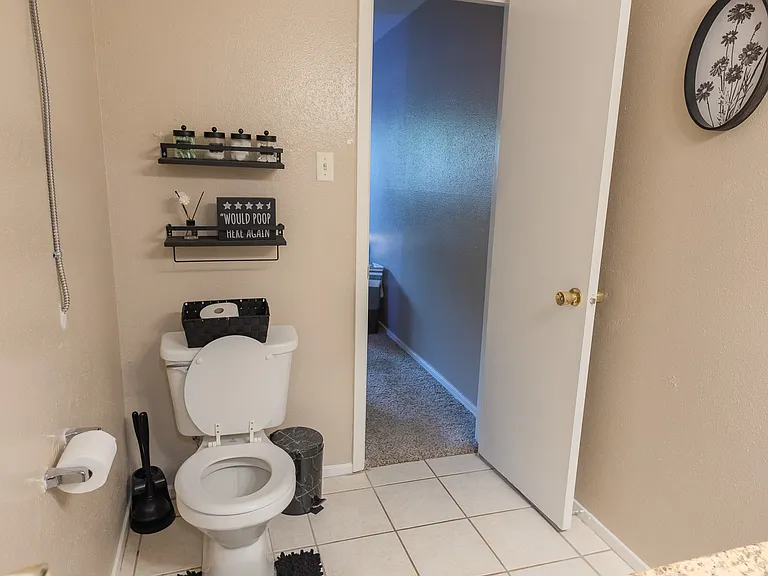 1714 Leona Dr — Photo 9