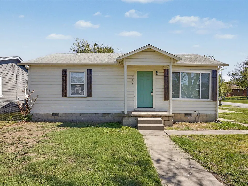319 S Main St
