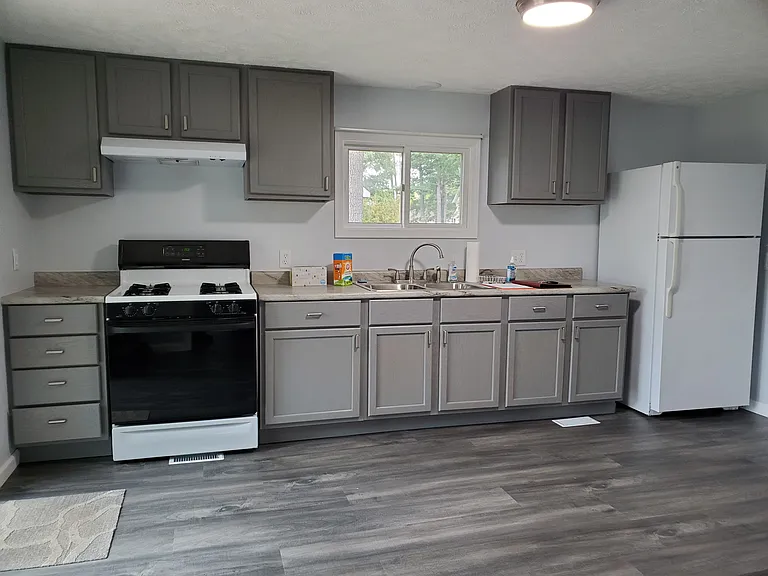 921 Hannah Ave — Photo 4