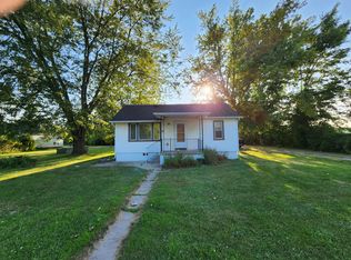 7130 Hollywood St, Romulus, MI 48174