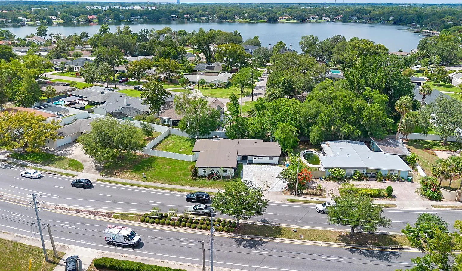 4 bed, 2700 sqft, $3,989 — Photo 2