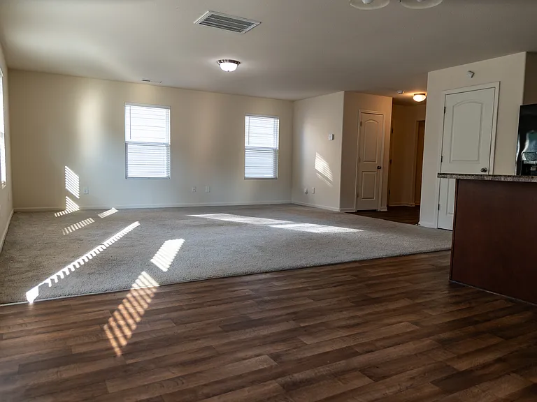 4113 Vershire Ave — Photo 11