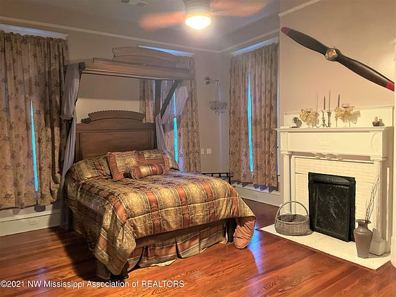 29th image of this home