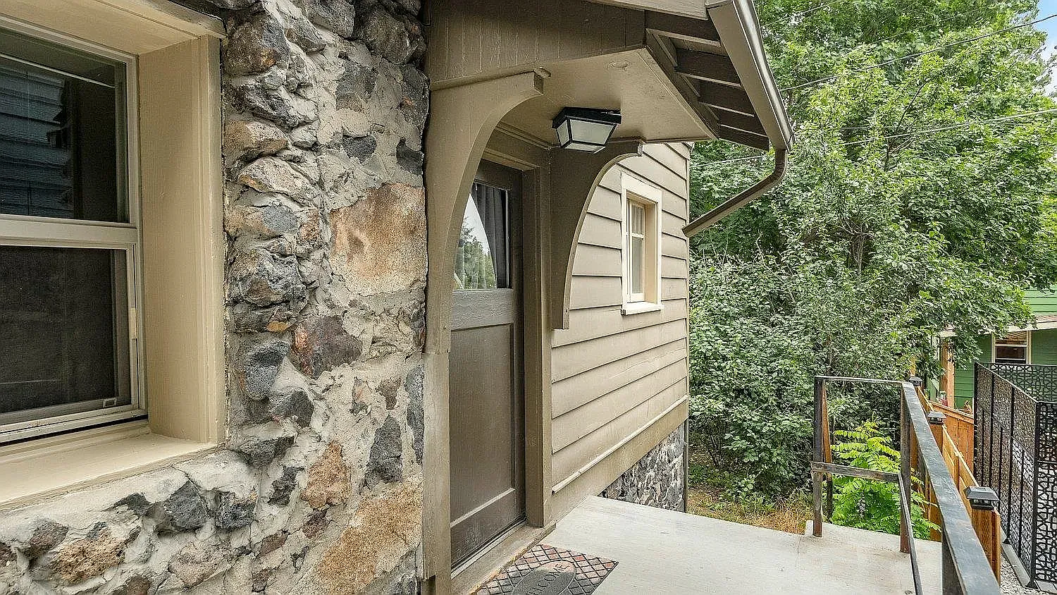 2 bed, 800 sqft, $1,400 — Photo 4
