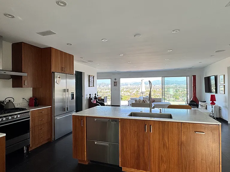 5667 Aladdin St — Photo 3
