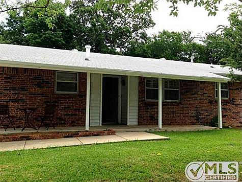 2nd image of 520 Holly Hill Ct