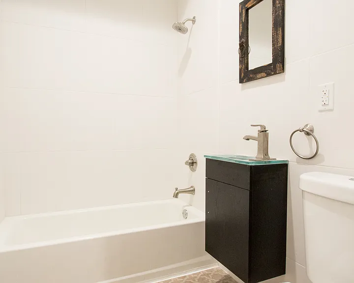 801 N Piedras St — Photo 5