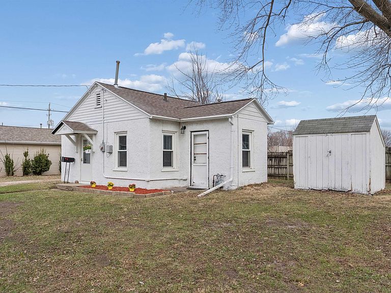 Listing photo 3