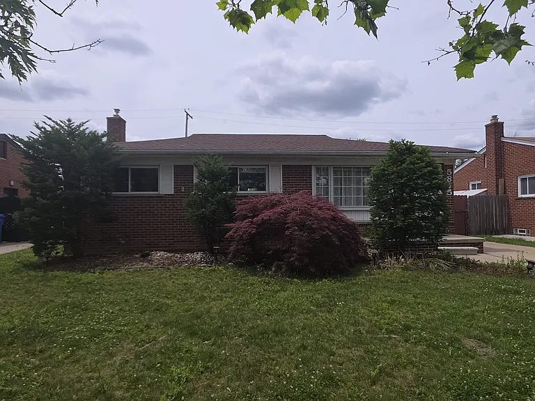 5845 Plainfield St — Photo 4