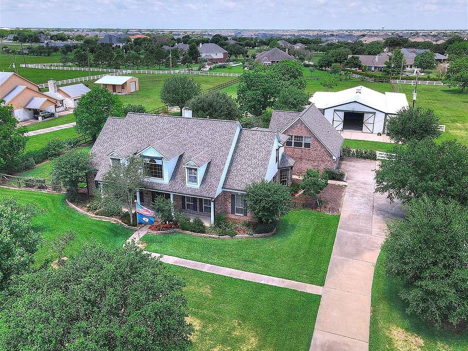 1st image of 7402 Rolling Meadow Dr