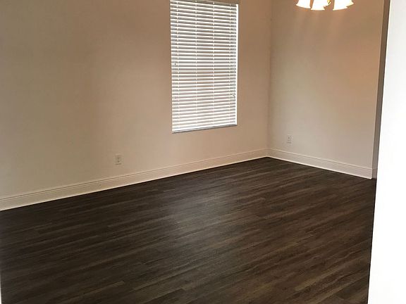 5th image of 14499 Breakwater Way