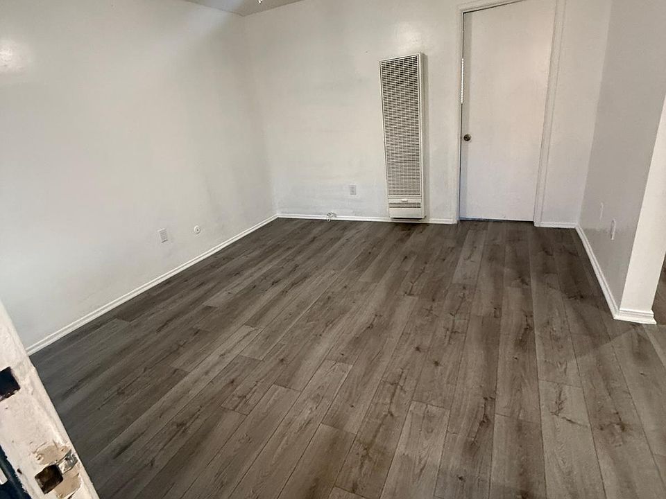 Entry to the living room
