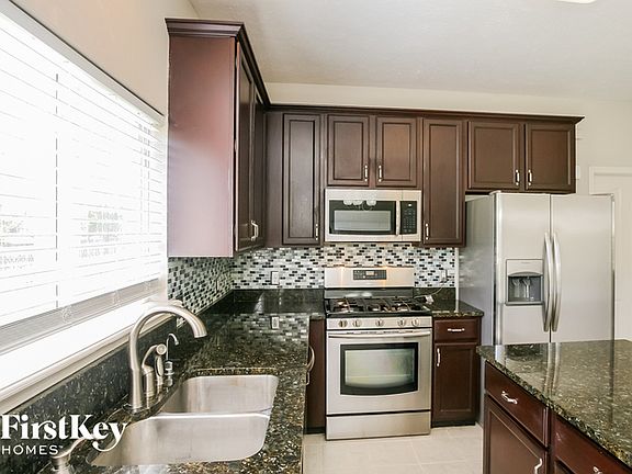 5th image of 15459 Wildflower Ln