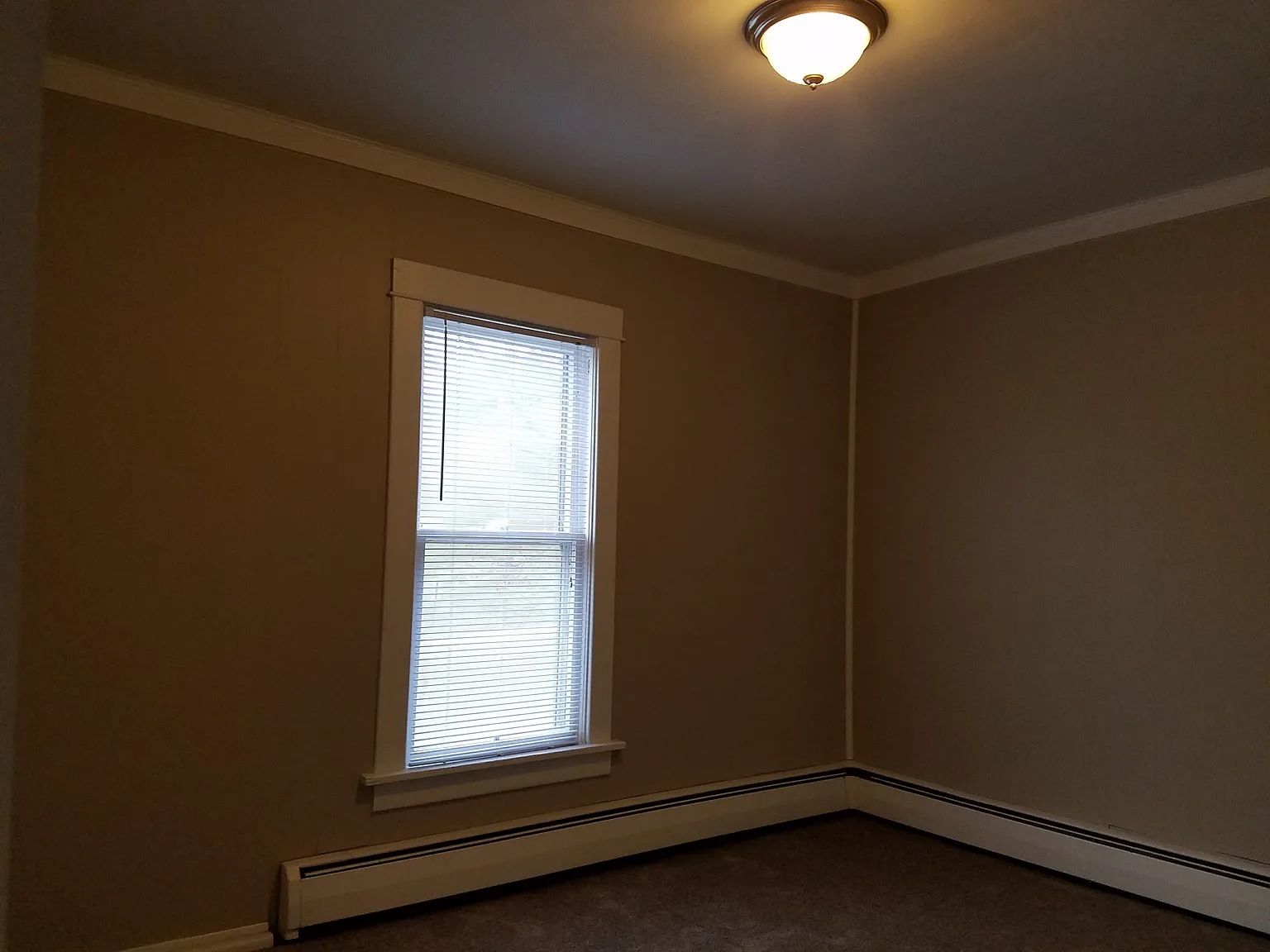 1 bed, 1074 sqft, $825 — Photo 3