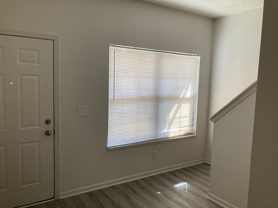 1st image of 738 Park Ct