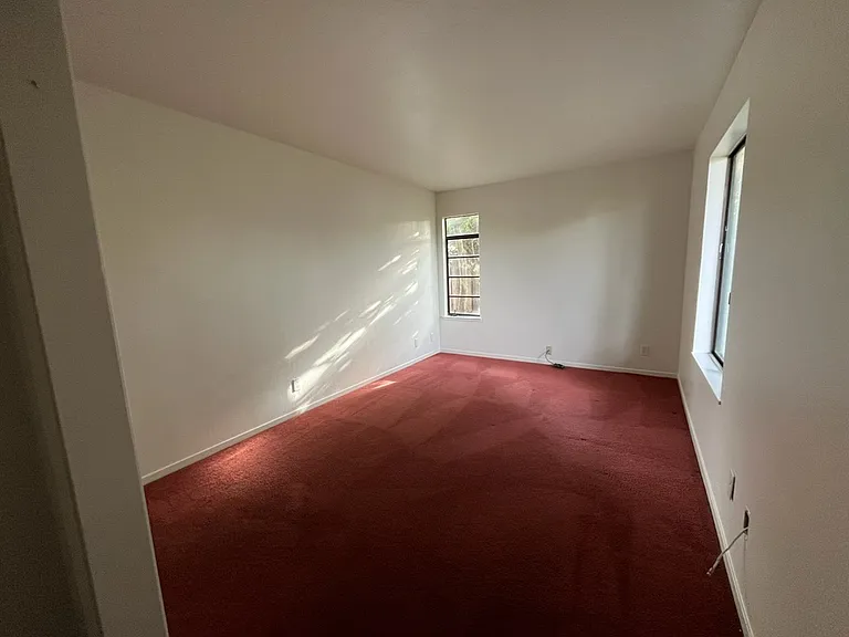 23030 E Cliff Dr — Photo 30