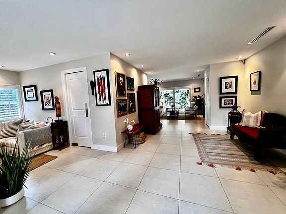 3rd image of 1431 Baracoa Ave
