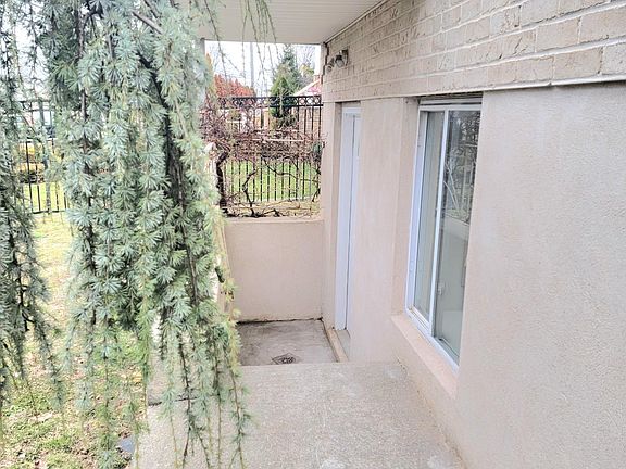 4th image of 10 Dahlia St #2