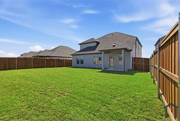 637 Sierra Rdg — Photo 24