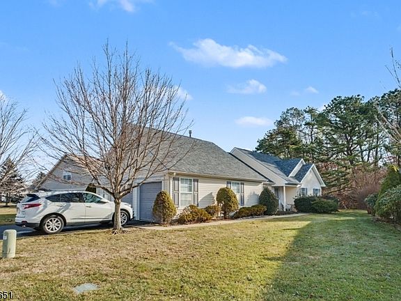 2nd image of 2401 Braddock Rd