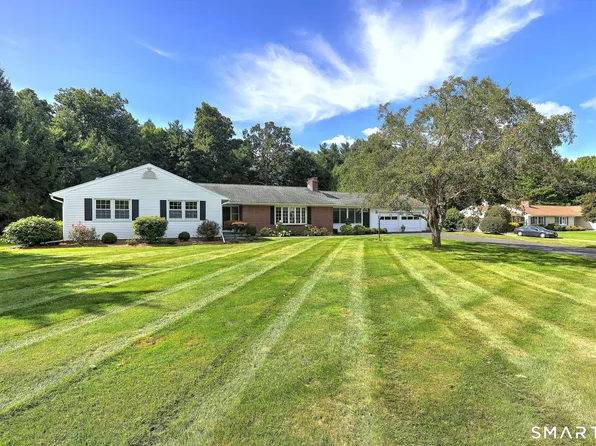 8 Applewood Drive, Cheshire, CT 06410