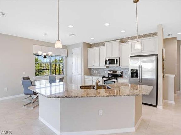 5th image of 26181 Palace Ln Unit 202
