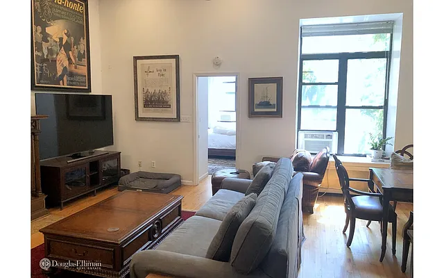 Rented by Douglas Elliman | media 23