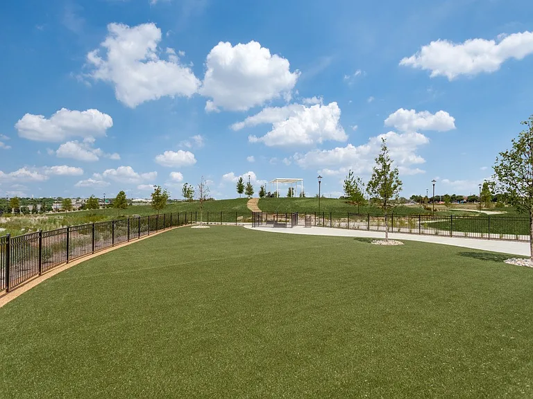Crestview Heights — Photo 18